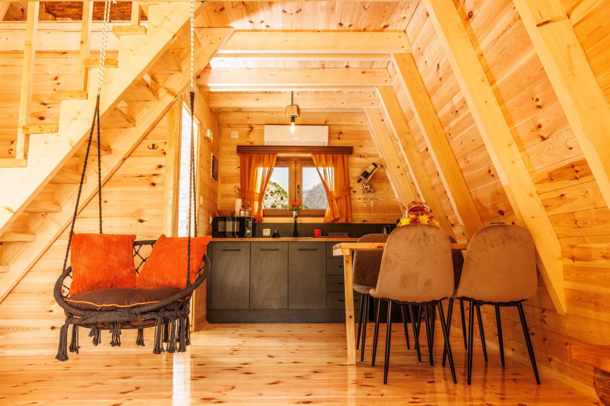 Silence House Savnik